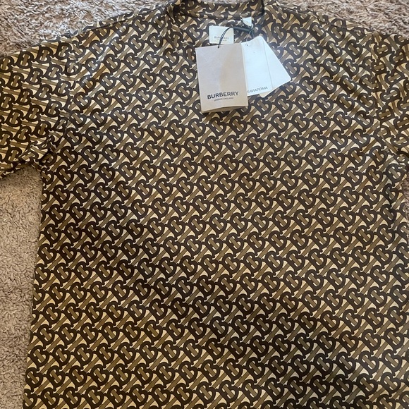 Women’s Burberry Shirt - Picture 1 of 4